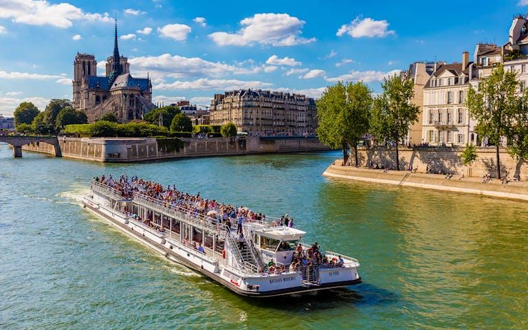 Paris Romantic Escape